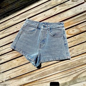 KITTENISH high rise cheeky denim short